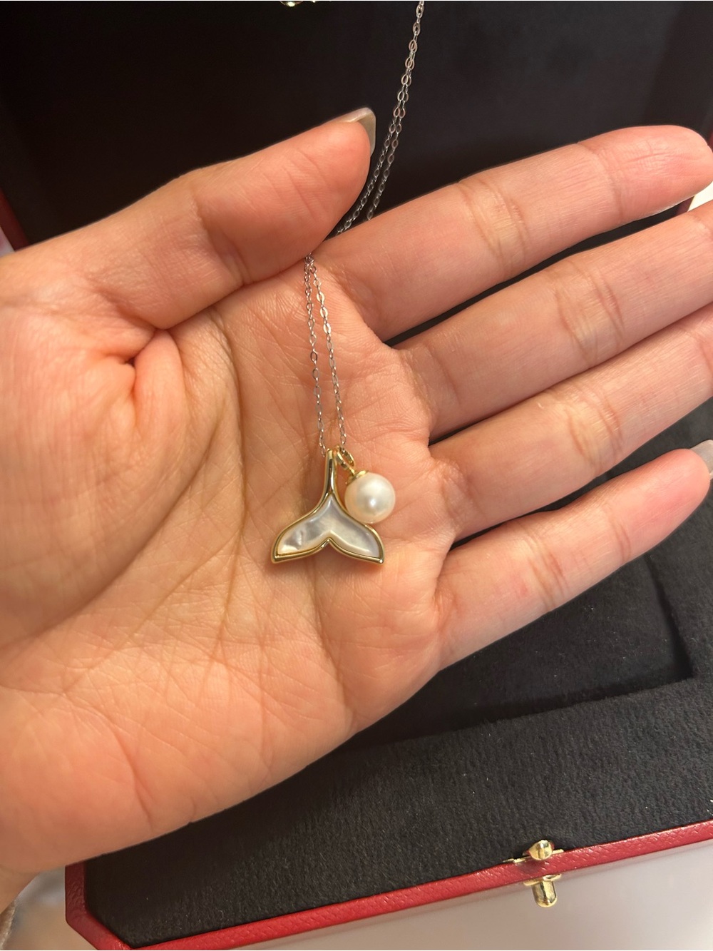 Mermaid Tail Pearl Necklace – Mother of Pearl Pendant with sterling silver chain